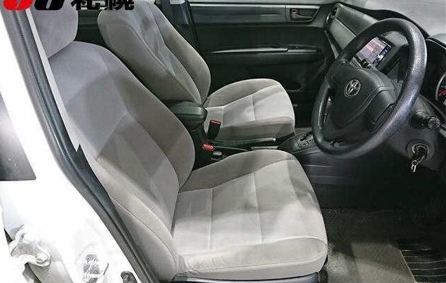 2017 Toyota Corolla Axio full