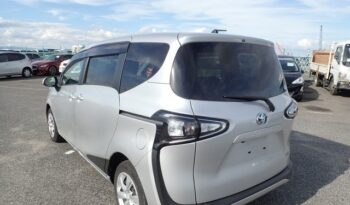 2019 Toyota Sienta Hybrid full