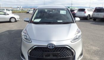 2019 Toyota Sienta Hybrid full