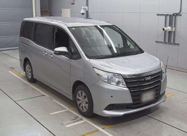 2016 Toyota Noah full