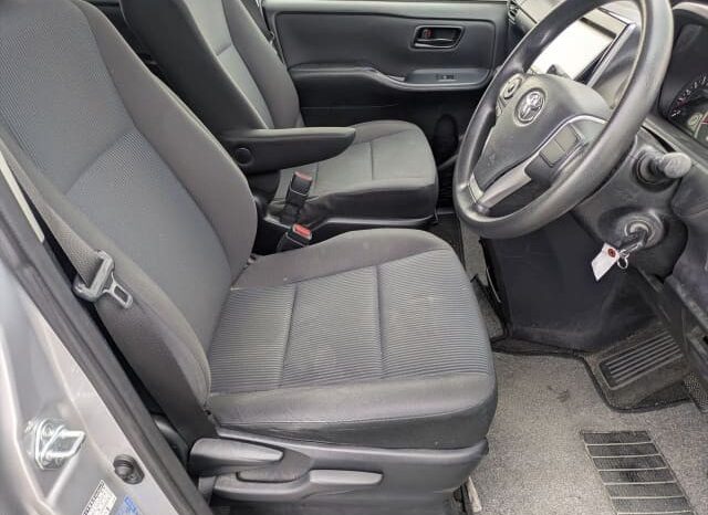 2016 Toyota Noah full