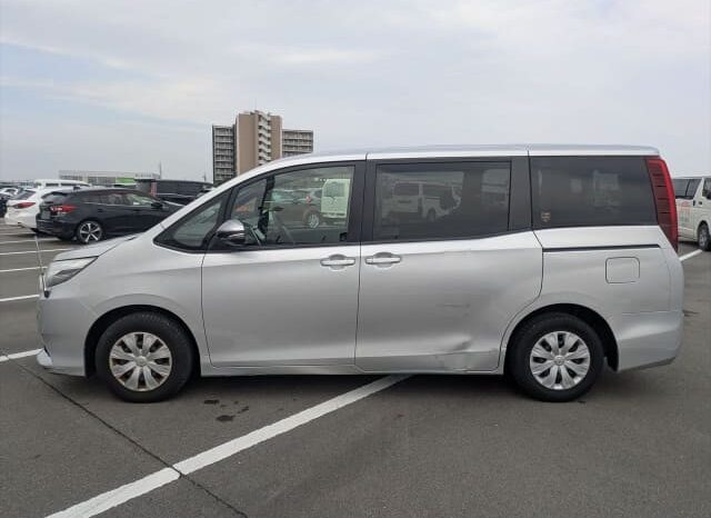 2016 Toyota Noah full
