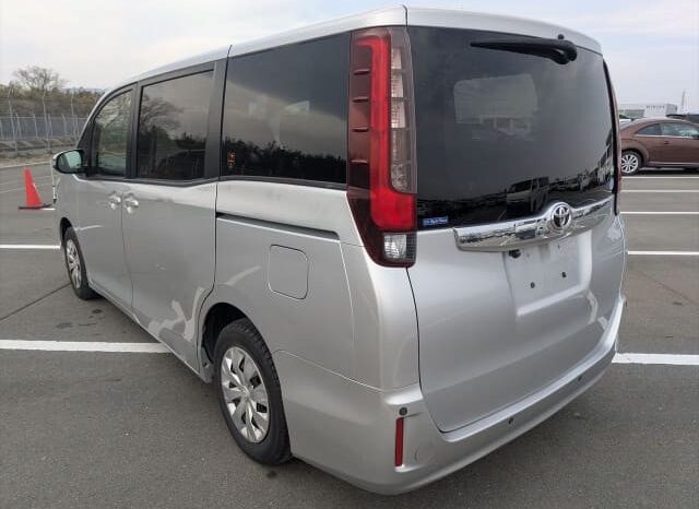 2016 Toyota Noah full