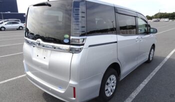 2020 Toyota Voxy full