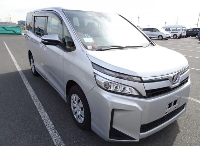 2020 Toyota Voxy full
