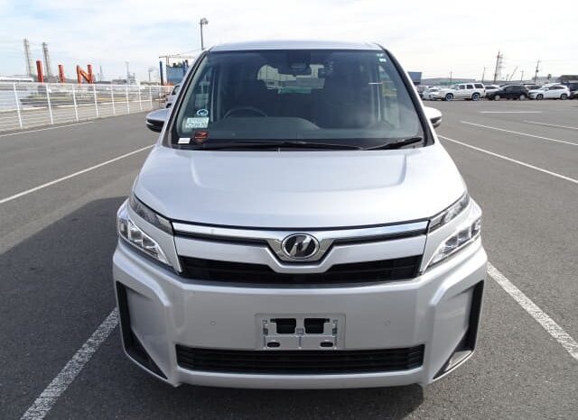 2020 Toyota Voxy full