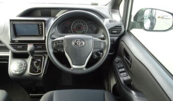 2020 Toyota Voxy full