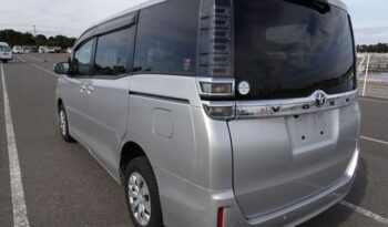 2020 Toyota Voxy full
