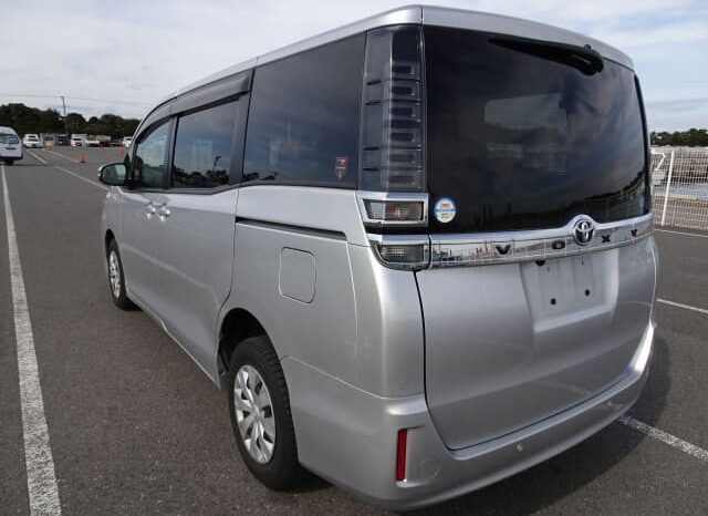 2020 Toyota Voxy full