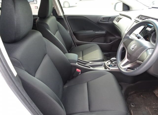 2020 Honda Grace Hybrid full