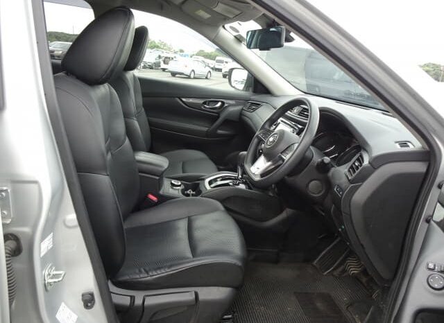 2020 Nissan X-Trail Hybrid full