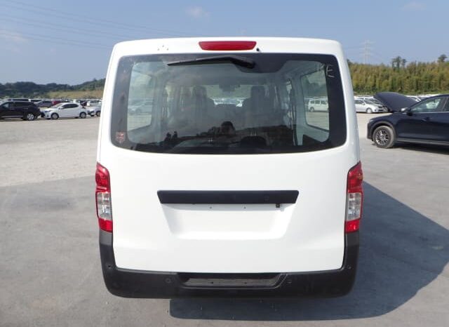 2022 Nissan Caravan full