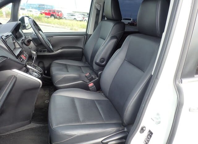 2015 Toyota Esquire full