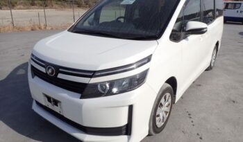 2017 Toyota Voxy full