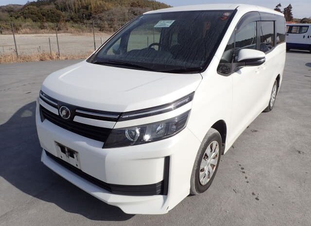 2017 Toyota Voxy full