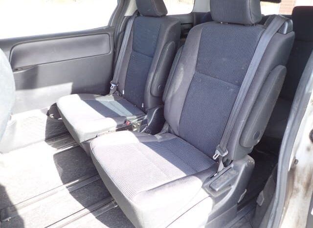 2017 Toyota Voxy full