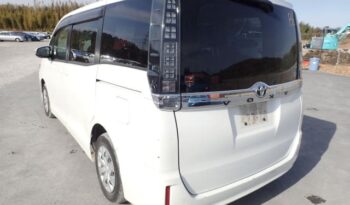 2017 Toyota Voxy full