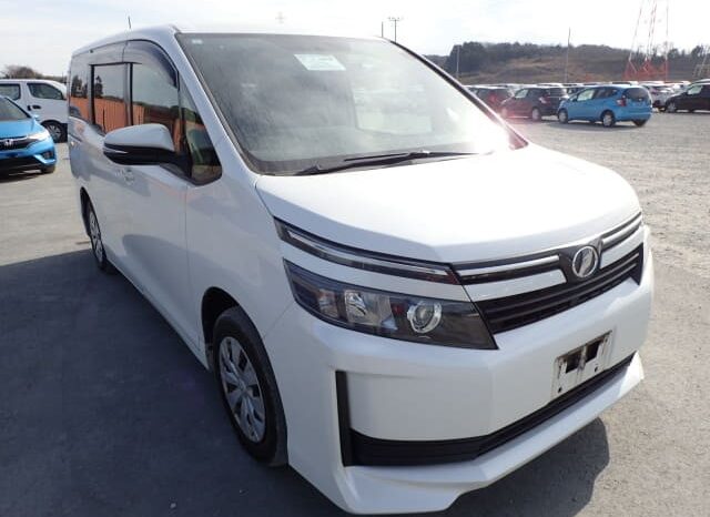 2017 Toyota Voxy full