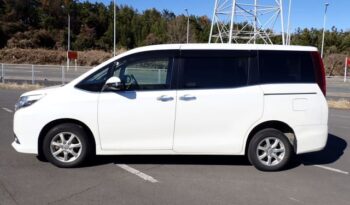 2016 Toyota Esquire full