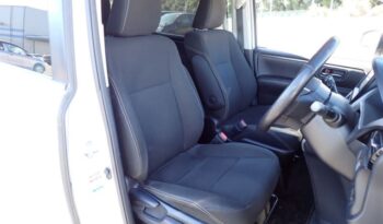 2016 Toyota Esquire full