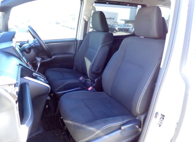 2016 Toyota Esquire full