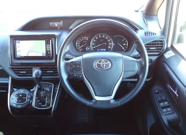 2016 Toyota Esquire full