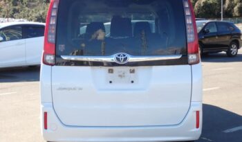 2016 Toyota Esquire full