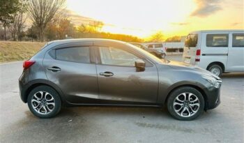 2017 Mazda Demio (Touring) full