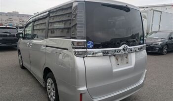 2020 Toyota Voxy full