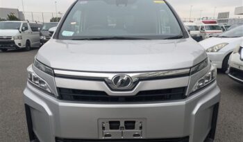 2020 Toyota Voxy full
