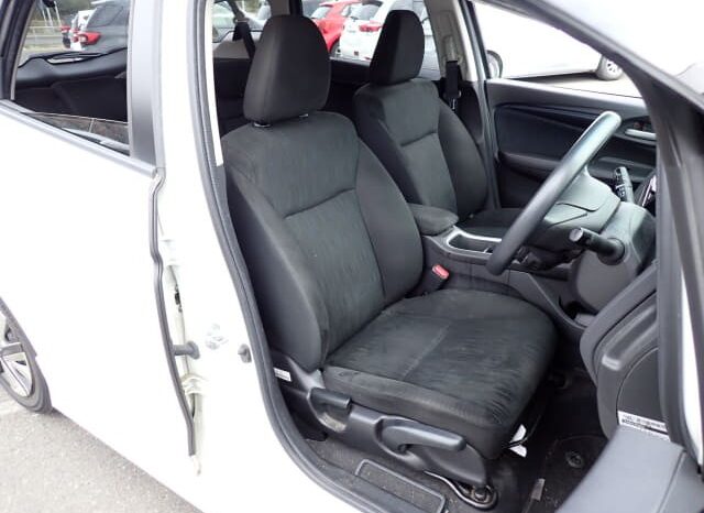 2021 Honda  Fit Shuttle Hybrid full