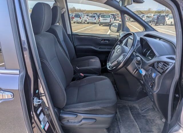 2016 Toyota Esquire Hybrid full