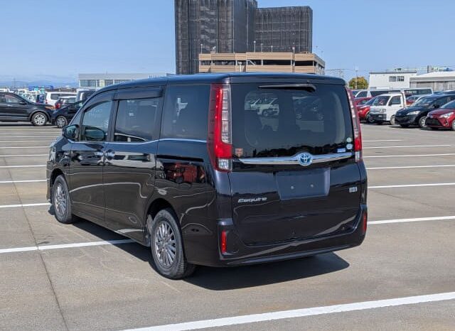 2016 Toyota Esquire Hybrid full