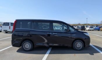 2016 Toyota Esquire Hybrid full
