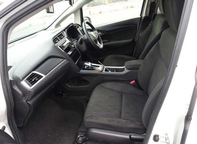 2021 Honda Fit Shuttle Hybrid full