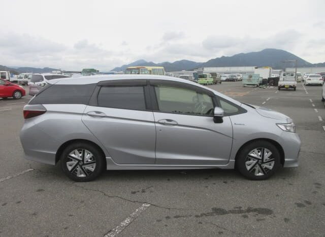 2022 Honda Fit Shuttle Hybrid full