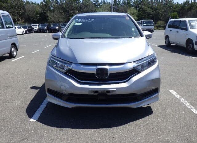 2022 Honda Fit Shuttle Hybrid full