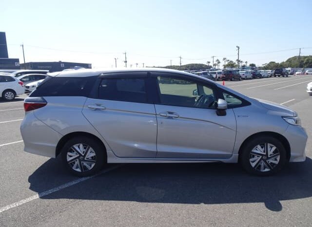 2021 Honda Fit Shuttle Hybrid full