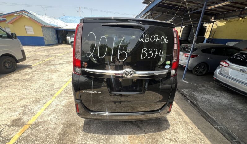 2016 Toyota Esquire full