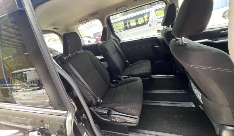 2016 Toyota Esquire full