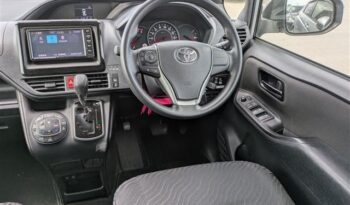 2020 Toyota Voxy full