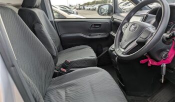 2020 Toyota Voxy full