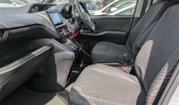 2020 Toyota Voxy full