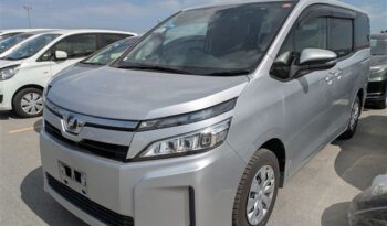 2020 Toyota Voxy full