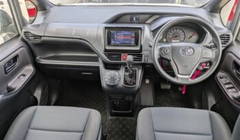 2020 Toyota Voxy full