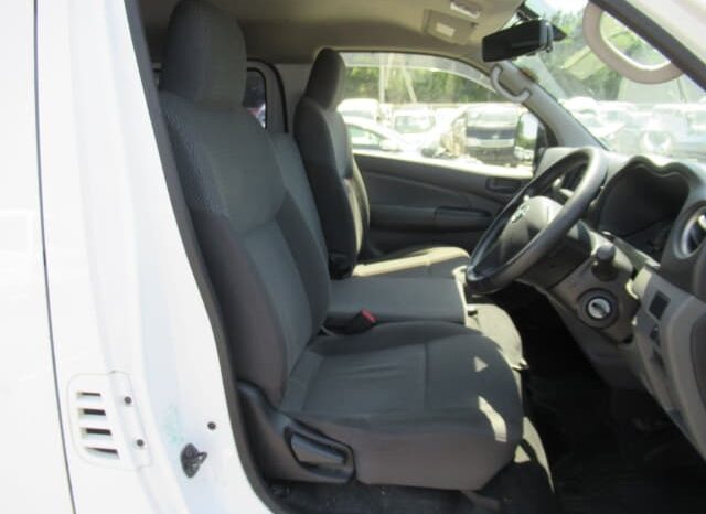 2022 Nissan Caravan NV350 DX full