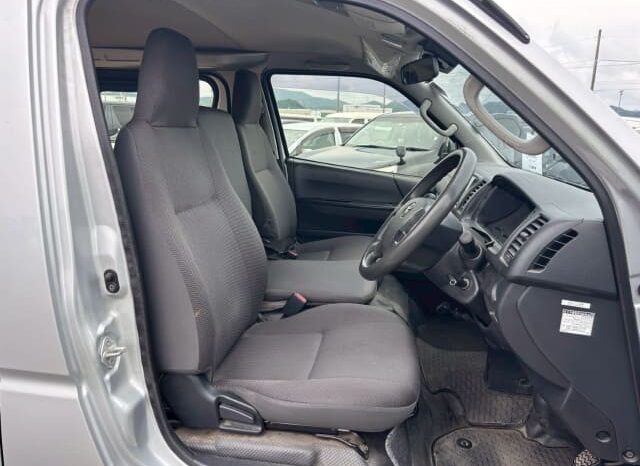 2020 Toyota Regiusace DX full
