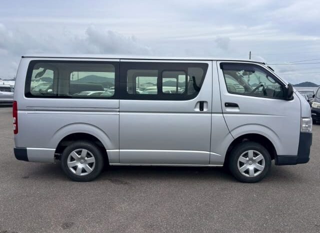 2020 Toyota Regiusace DX full
